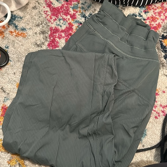 Lululemon Dance Studio Mid Rise Jogger*Full Length - Picture 2 of 2